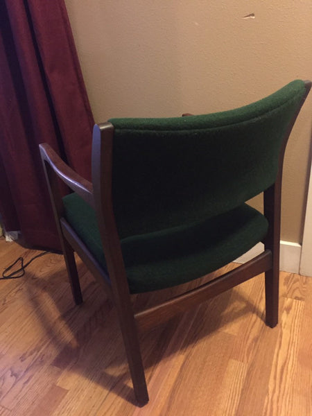 Mid Century Modern Jens Risom style Walnut Arm Chair office chair side chair- Excellent condition!