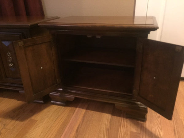 Pair of Vintage Walnut Nightstands, sidetables, small cabinets