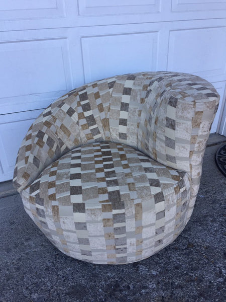 Mid Century Nautilus Swivel Chair by GuildCraft - in the manner of Vladimir Kagan