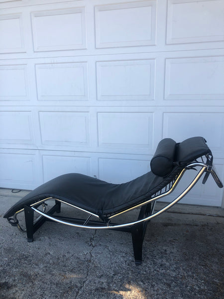 Vintage Replica Le Corbusier LC4 chaise lounge chair