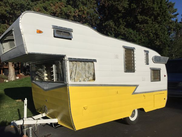Vintage 1961 Shasta Astroflyte Travel Trailer