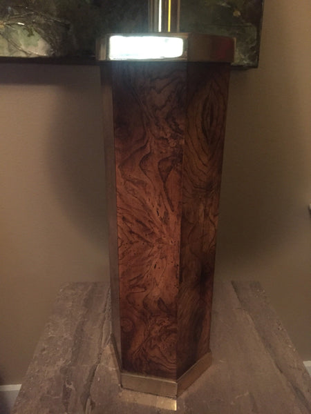 Vintage Hexagon Burled Wood and Brass Tall Table Lamp in the style of Milo Baughman