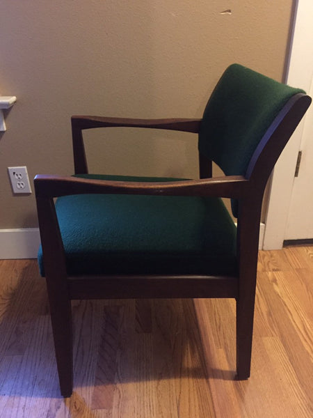 Mid Century Modern Jens Risom style Walnut Arm Chair office chair side chair- Excellent condition!