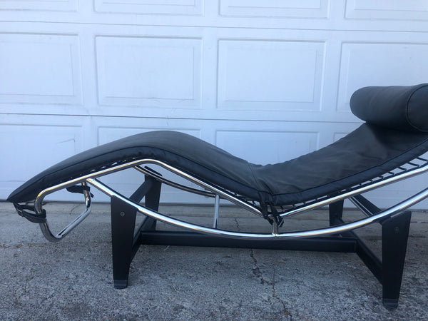 Vintage Replica Le Corbusier LC4 chaise lounge chair