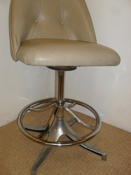 Vintage Mid Century Beige Vinyl Swivel Barstool With Chrome Base