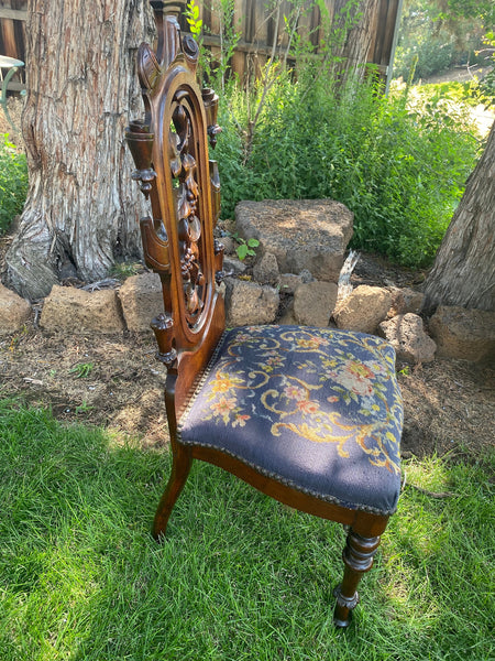 Antique Victorian Mahogany Needlepoint Upholstered Parlor Chair